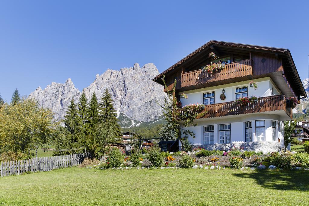 Chalet Verocai - Stayincortina Cortina dʼAmpezzo Exterior foto